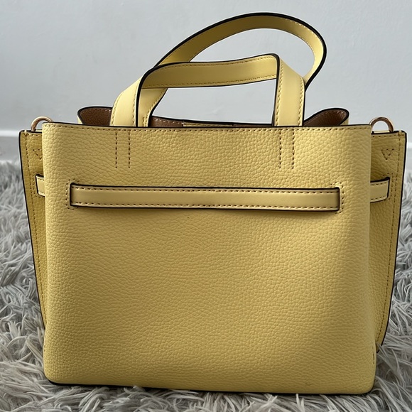 Michael Kors - Picture 2 of 4